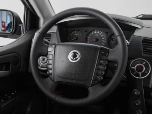 SsangYong  10