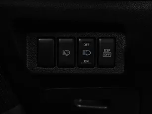 Nissan  16