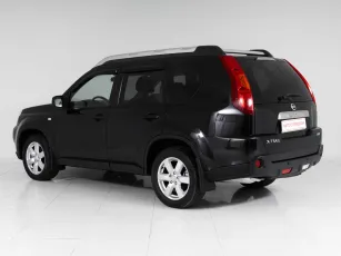 Nissan  4