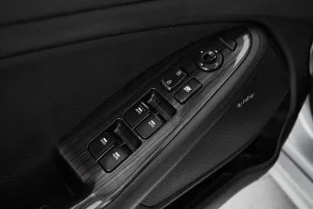 Kia  12
