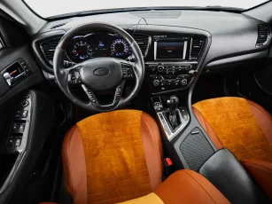 Kia  9