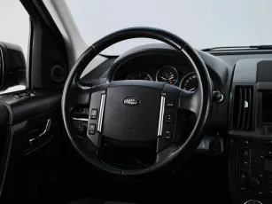 Land Rover  16