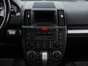 Land Rover  17