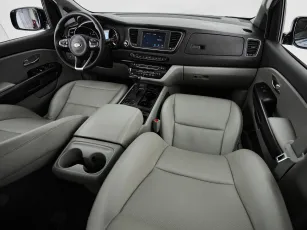 Kia  10