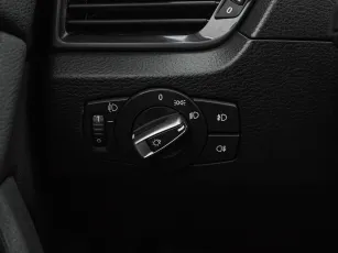 BMW  12