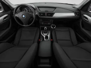 BMW  8