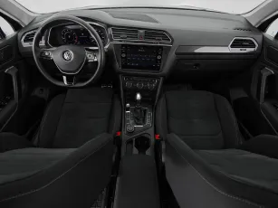 Volkswagen  8