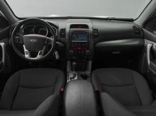 Kia  8