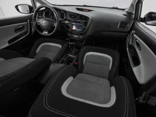 Kia  10