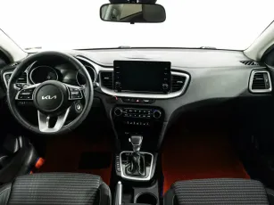 Kia  11