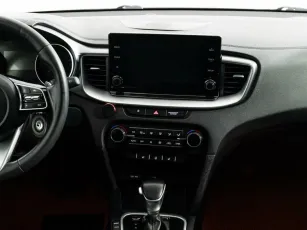 Kia  15