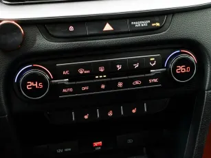 Kia  17