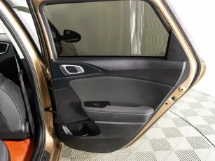 Kia  26