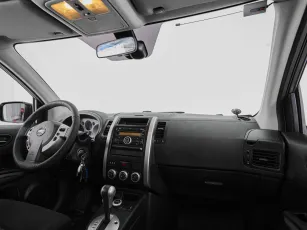 Nissan  15