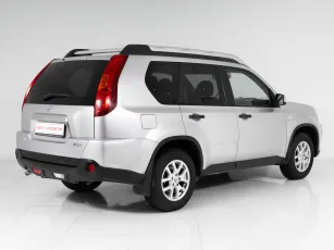 Nissan  5