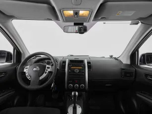 Nissan  8