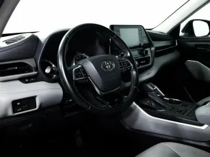 Toyota  11
