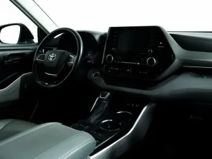 Toyota  9