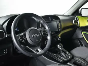 Kia  10