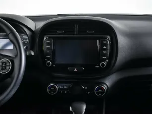 Kia  11