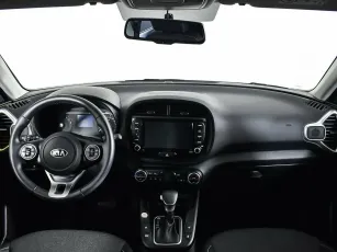 Kia  9