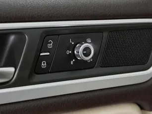 Volkswagen  13
