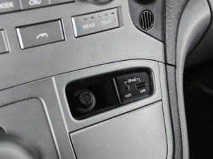 Hyundai  12