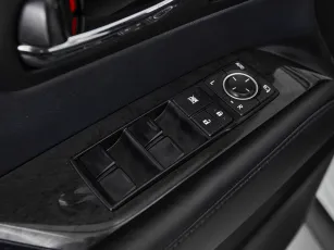 Lexus  11