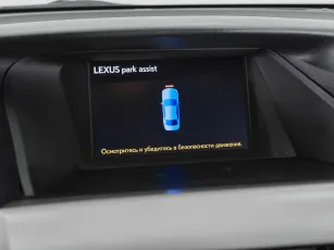 Lexus  16