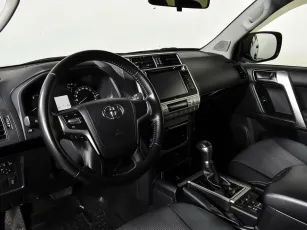 Toyota  12