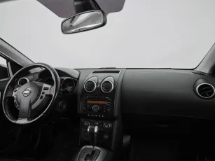 Nissan  10