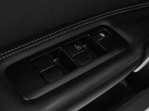 Nissan  11
