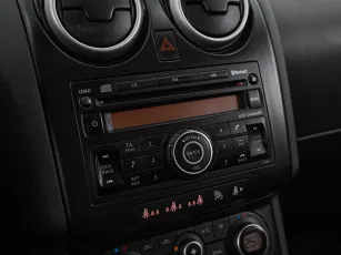 Nissan  12