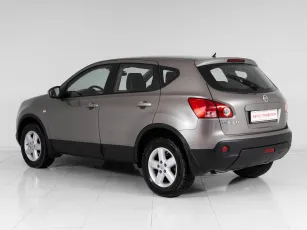 Nissan  5