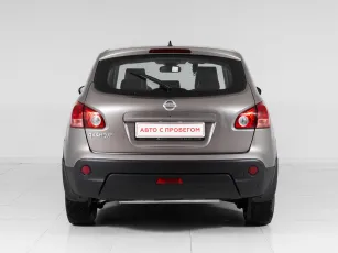Nissan  6