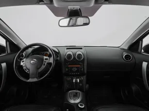 Nissan  8