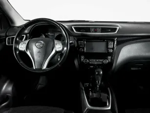 Nissan  9
