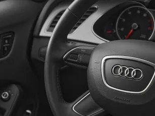 Audi  11