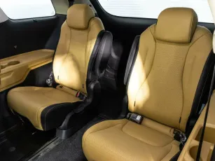 Kia  25