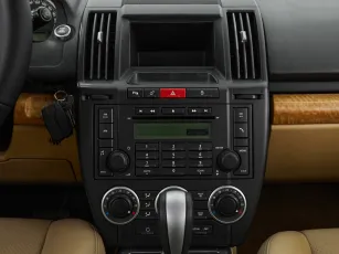 Land Rover  15