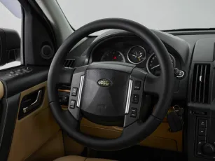 Land Rover  16