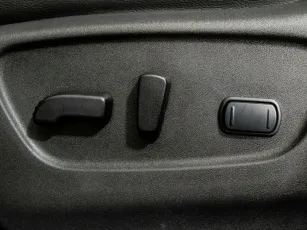 Nissan  16