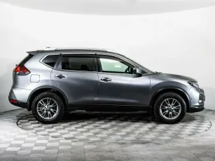 Nissan  4