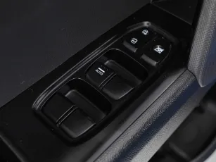 Hyundai  12