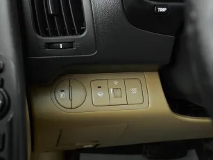 Hyundai  13