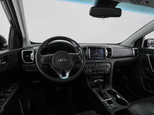 Kia  10