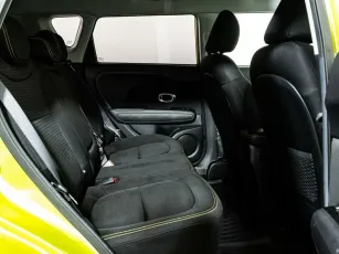 Kia  12