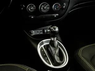 Kia  9