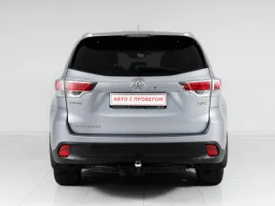 Toyota  6
