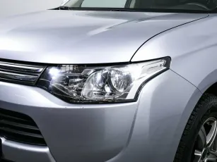Mitsubishi  7